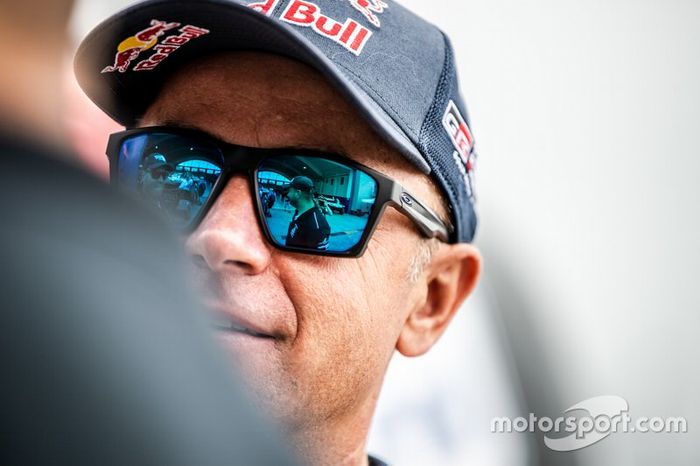 #302 Toyota Gazoo Racing Toyota Hilux: Giniel de Villiers