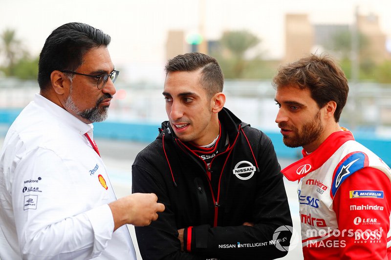 Dilbagh Gill, CEO, Team Principal, Mahindra Racing, with Sébastien Buemi, Nissan e.Dams, Jérôme d'Ambrosio, Mahindra Racing
