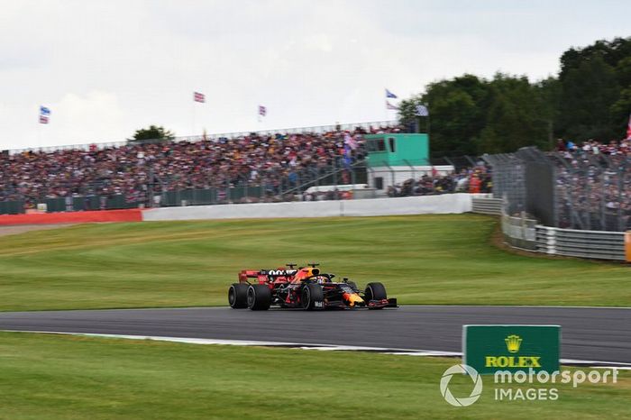 Sebastian Vettel, Ferrari SF90 choca pordetrás con Max Verstappen, Red Bull Racing RB15 