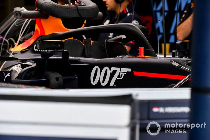 Logo de 007 en el Red Bull Racing RB15