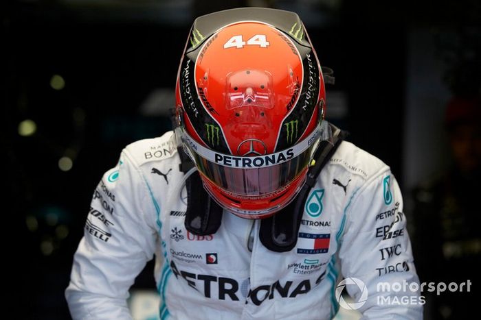El casco de Lewis Hamilton, Mercedes AMG F1, para el GP de Mónaco