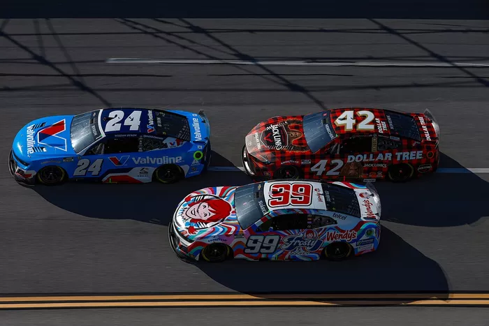 William Byron, Hendrick Motorsports Chevrolet, Daniel Suarez, Trackhouse Chevrolet, John Hunter Nemechek, LEGACY MOTOR CLUB Toyota