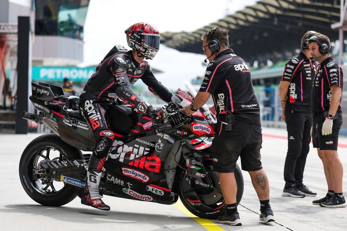 Lorenzo Savadori, Aprilia Racing