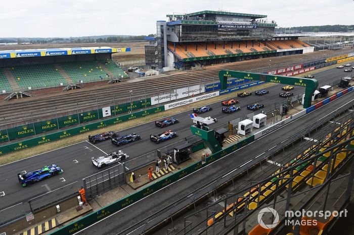 Inicio: #7 Toyota Gazoo Racing Toyota TS050: Mike Conway, Kamui Kobayashi, José María López lideran a  #1 Rebellion Racing Rebellion R-13: Bruno Senna, Gustavo Menezes, Norman Nato