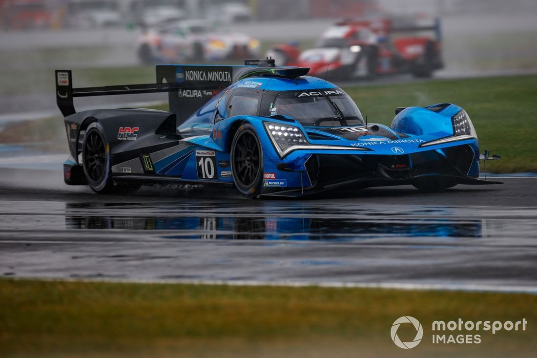 #10 Wayne Taylor Racing con Andretti Acura ARX-06: Ricky Taylor, Filipe Albuquerque