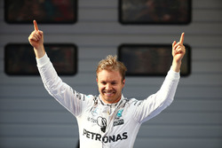 Winner Nico Rosberg, Mercedes AMG F1 Team in parc ferme
