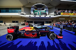 Подиум: Нико Росберг, Mercedes AMG F1; Льюис Хэмилтон, Mercedes AMG F1; Даниэль Риккардо, Red Bull R