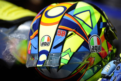 Valentino Rossi, Yamaha Factory Racing, displaying Marco Simoncelli's number, 58, on his helmet