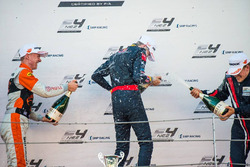 Richard Verschoor en jarno Opmeer op het podium