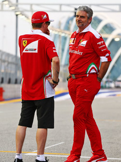 Kimi Raikkonen, Ferrari con Maurizio Arrivabene, Team Principal Ferrari