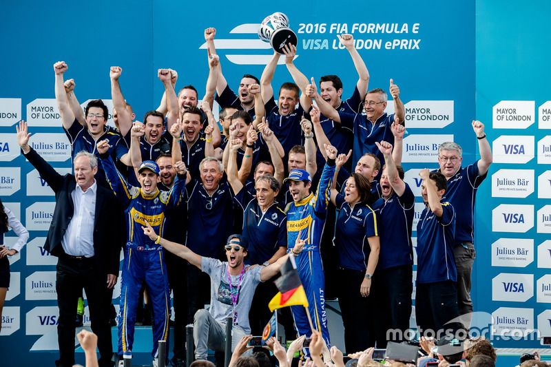 Nicolas Prost, Renault e.Dams y Sébastien Buemi, Renault e.Dams celebra el campeonato de pilotos y d