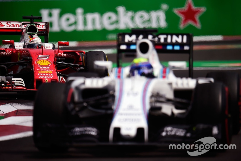 Felipe Massa, Williams FW38; Sebastian Vettel, Ferrari SF16-H