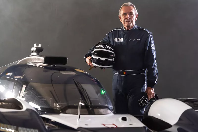 Jacky Ickx, Genesis Magma Racing Genesis