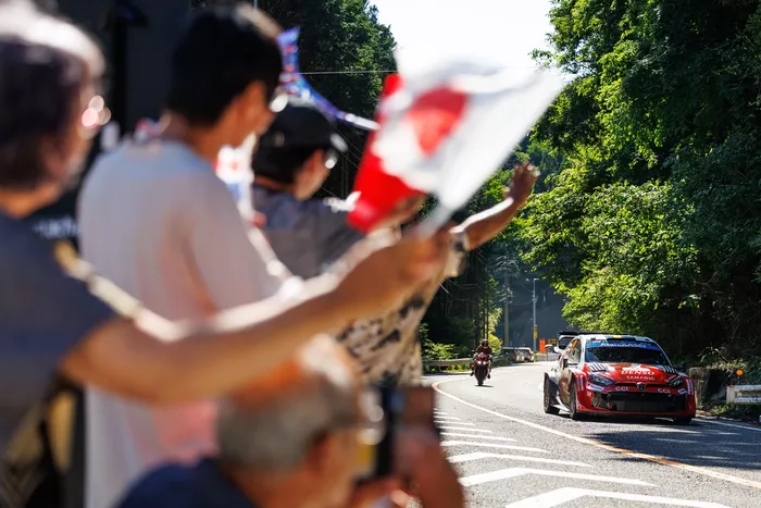 Oliver Solberg, Elliott Edmondson, Toyota Gazoo Racing WRT Toyota GR Yaris Rally1