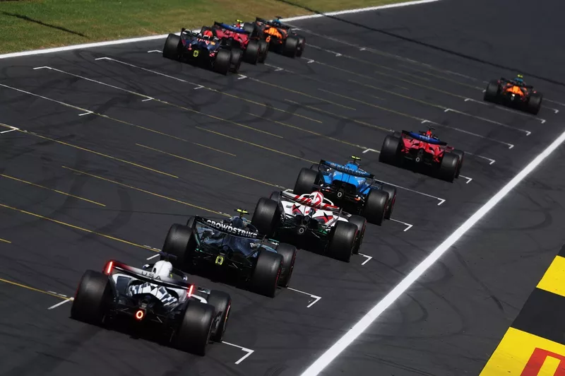 Andrea Kimi Antonelli, Mercedes, Esteban Ocon, Haas F1 Team, Carlos Sainz, Williams, Sergio Perez, Cadillac Racing
