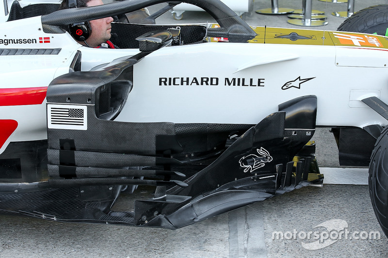 Detalle del bargeboard del Haas F1 Team VF-18
