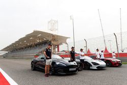 Max Verstappen, Red Bull Racing, Daniel Ricciardo, Red Bull Racing, with the Aston Martin Vanquish S. Fernando Alonso, McLaren, and Stoffel Vandoorne, McLaren, with the McLaren 720s. Lewis Hamilton, Mercedes AMG F1, and Valtteri Bottas, Mercedes AMG F1, with the Mercedes AMG GTR, on grid for the Pirelli Hot Laps