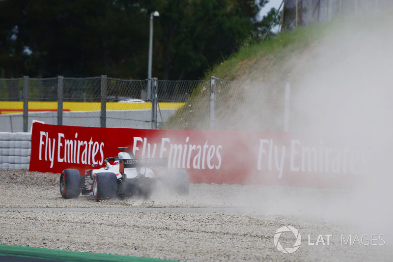 Grosjean after running wide in FP2