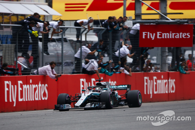 Race winner Lewis Hamilton, Mercedes AMG F1 W09