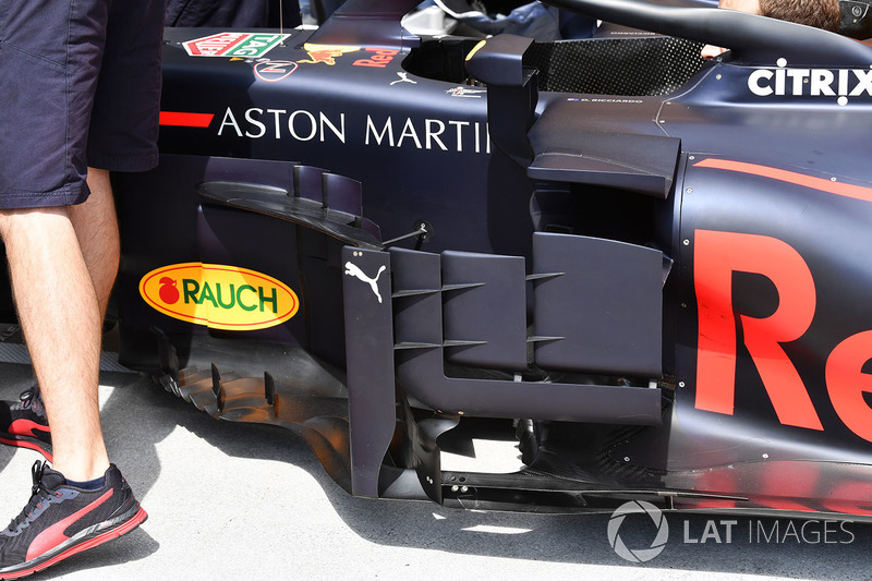 Red Bull Racing RB14 barge board detail