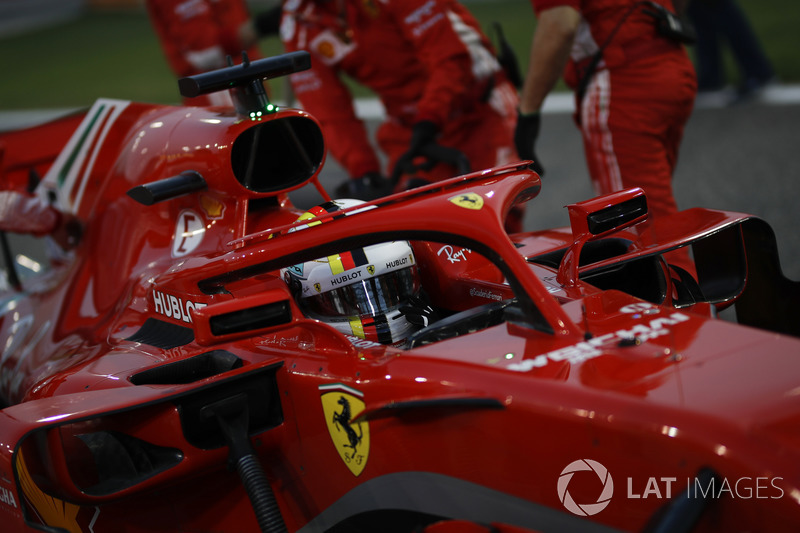 Sebastian Vettel, Ferrari SF71H op de grid