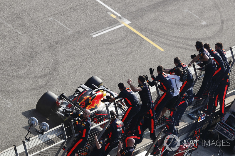 Juara GP Tiongkok Daniel Ricciardo, Red Bull Racing RB14 Tag Heuer