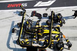 Carlos Sainz Jr., Renault Sport F1 Team R.S. 18, stop