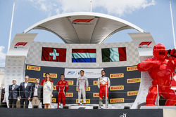 Podium: second place Louis Deletraz, Charouz Racing System, race winner Nyck De Vries, PREMA Racing, third place Luca Ghiotto, Campos Racing