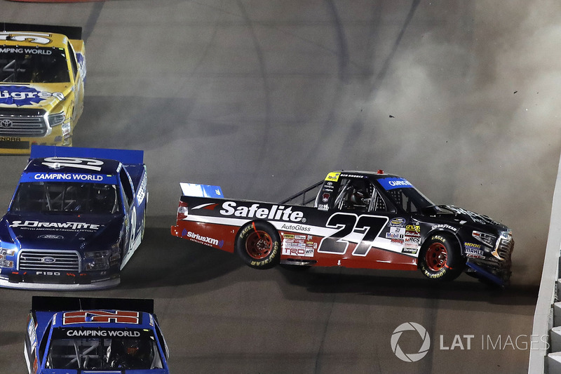 4. Ben Rhodes, ThorSport Racing Toyota, Austin Cindric, Brad Keselowski Racing Ford, choque