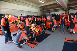 L'espace de Pol Espargaro dans le stand KTM
