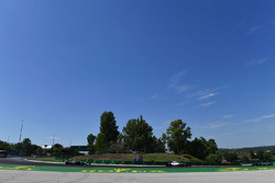 Ленс Стролл, Williams FW40, Ромен Грожан, Haas VF-17