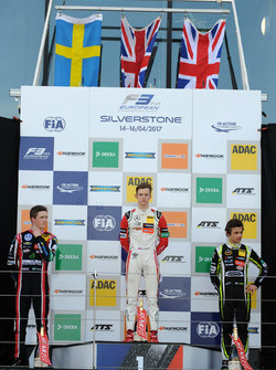 Podium : le vainqueur Callum Ilott, Prema Powerteam, Dallara F317 - Mercedes-Benz, le second Joel Eriksson, Motopark, Dallara F317 - Volkswagen, le troisième Lando Norris, Carlin, Dallara F317 Volkswagen
