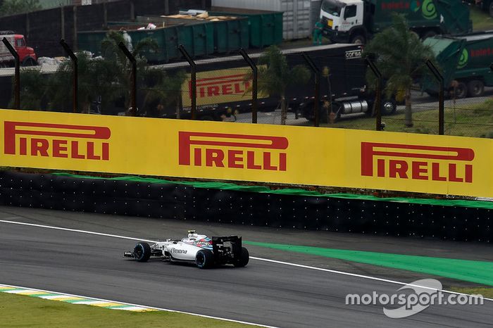 O trecho de alta velocidade cobra caro: no 1,3 km que separa a Junção e o S do Senna, são quase 20s de pé cravado. Assim, os carros completam 68% da volta com o acelerador pressionado ao máximo.