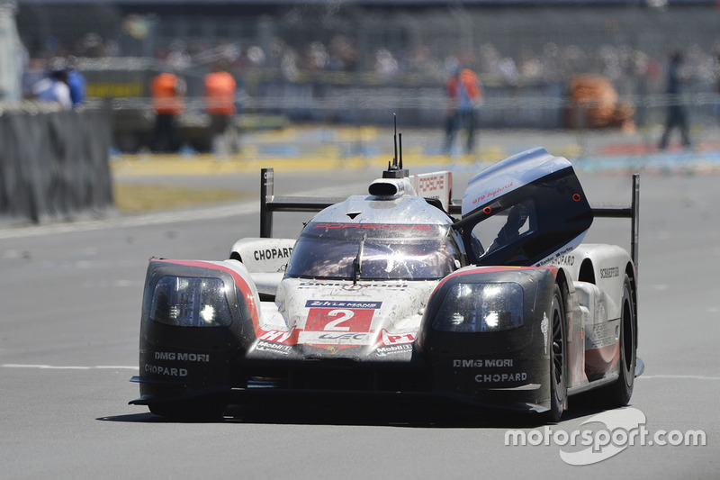 1. #2 Porsche Team Porsche 919 Hybrid: Timo Bernhard, Earl Bamber, Brendon Hartley