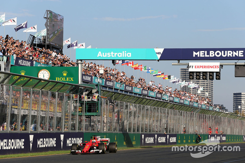 El ganador Sebastian Vettel, Ferrari SF70H