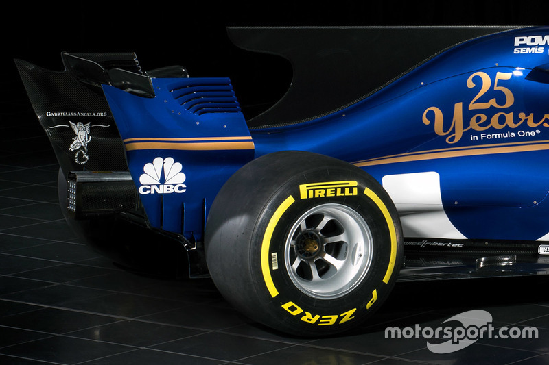 Sauber C36 rear wing detail