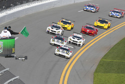Старт: #911 Porsche Team North America Porsche 911 RSR: Нік Танді, Патрік Піле, Кевін Естр, #912 Por