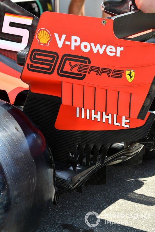 Alerón trasero en el Ferrari SF90 