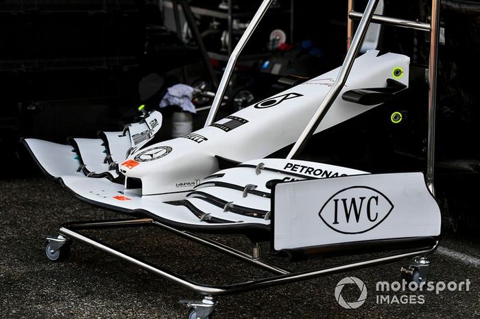 El alerón delantero del Mercedes AMG F1 W10 con la nueva decoración