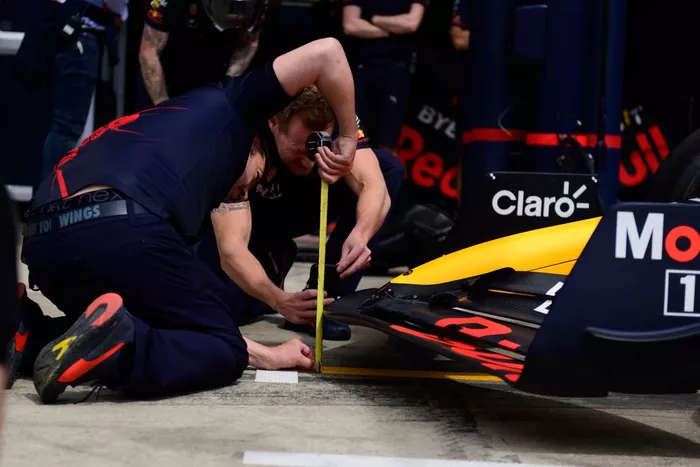 Detalle del alerón delantero del Red Bull Racing RB18