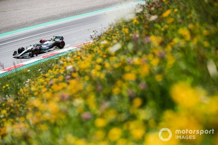Lewis Hamilton, Mercedes W13