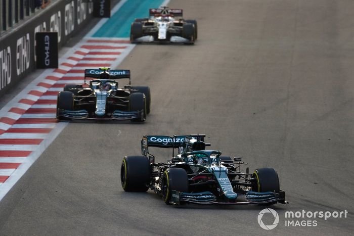 Lance Stroll, Aston Martin AMR21, Sebastian Vettel, Aston Martin AMR21, Kimi Raikkonen, Alfa Romeo Racing C41