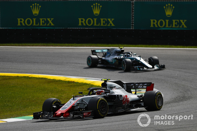 Kevin Magnussen, Haas F1 Team VF-18, Max Verstappen, Red Bull Racing RB14