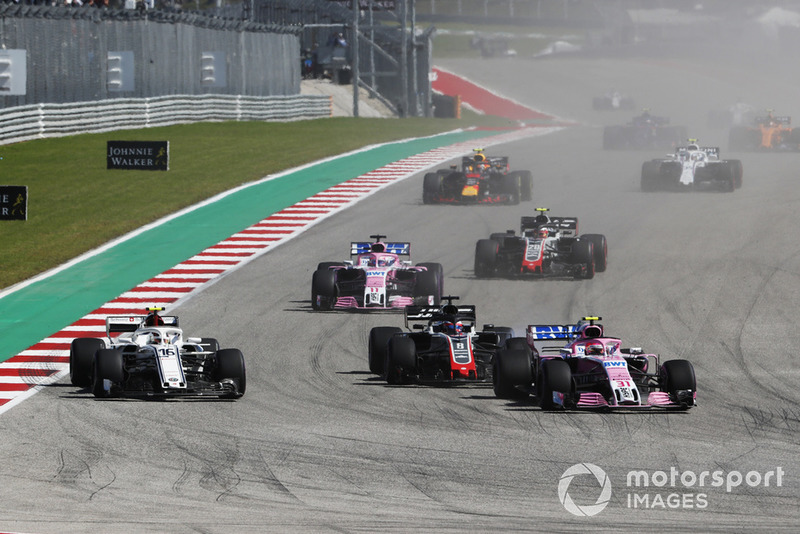 Esteban Ocon, Racing Point Force India VJM11, lotta con Charles Leclerc, Sauber C37 e Romain Grosjean, Haas F1 Team VF-18