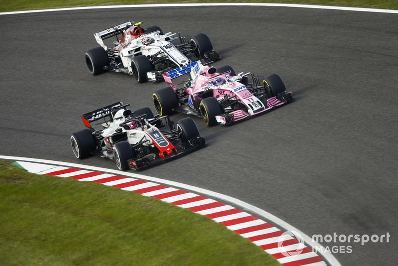 Romain Grosjean, Haas F1 Team VF-18, bataille avec Sergio Perez, Racing Point Force India VJM11 et Charles Leclerc, Sauber C37  