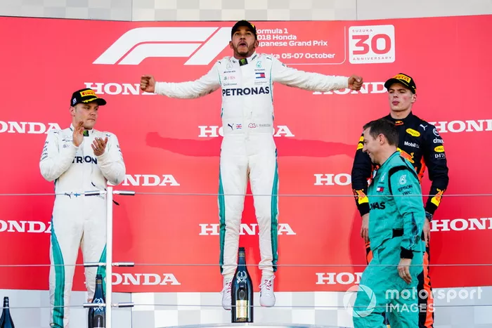 Mas Lewis Hamilton pode igualar o feito do alemão neste ano, já que possui cinco vitórias: 2007, 2014, 2015, 2017 e 2018.