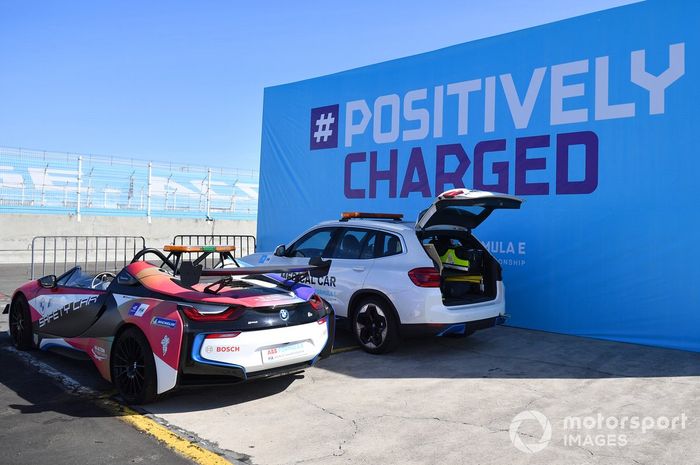 BMW i8 Safety car y el coche médico