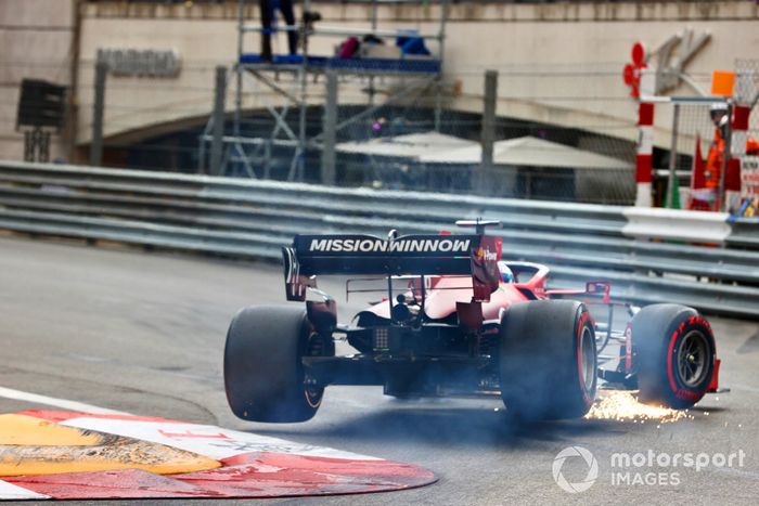 Charles Leclerc, Ferrari SF21, choca al final de la clasificación