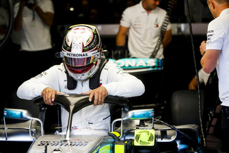 Льюіс Хемілтон, Mercedes AMG F1 W09