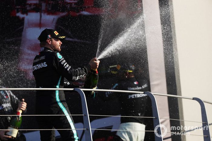 Podio: segundo lugar Valtteri Bottas, Mercedes-AMG F1
